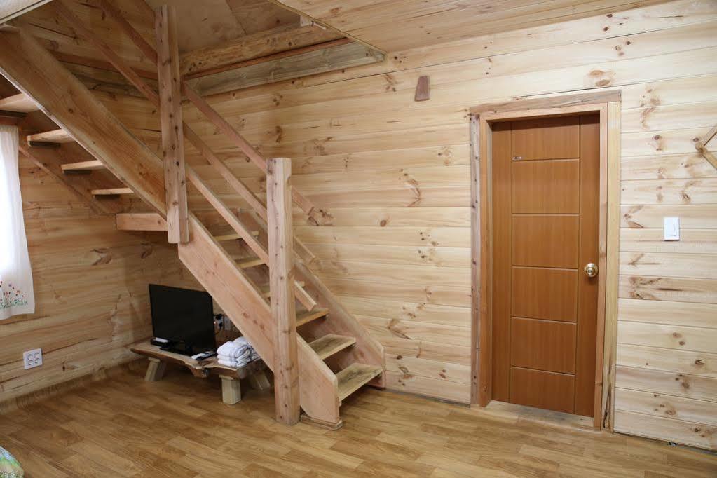 Вилла Log Park Dochidol Ranch Чеджудо Экстерьер фото