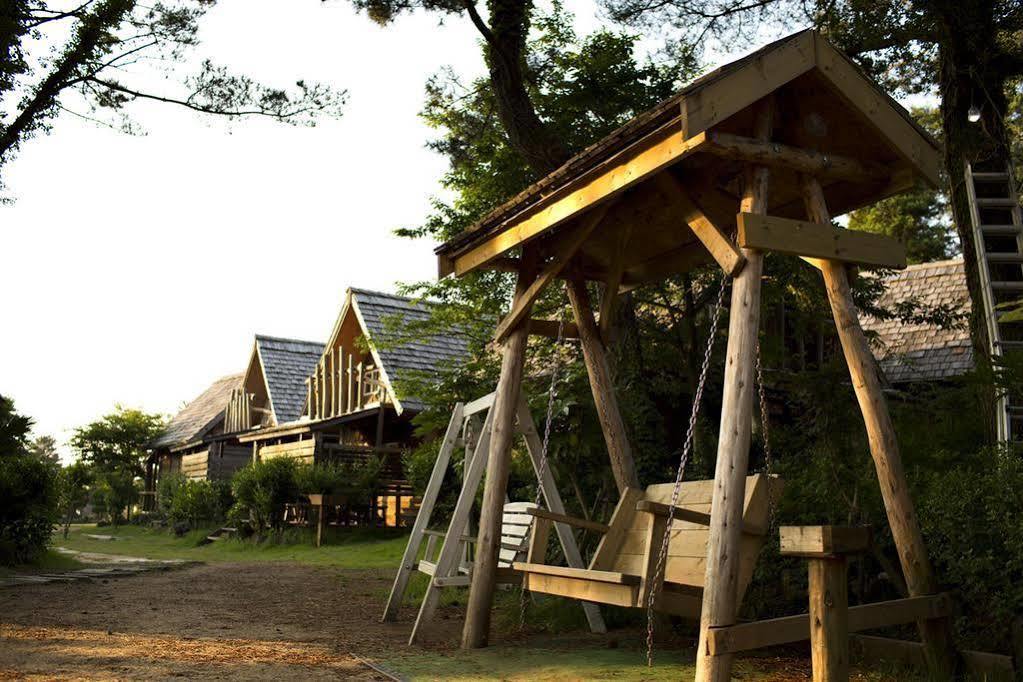 Вилла Log Park Dochidol Ranch Чеджудо Экстерьер фото